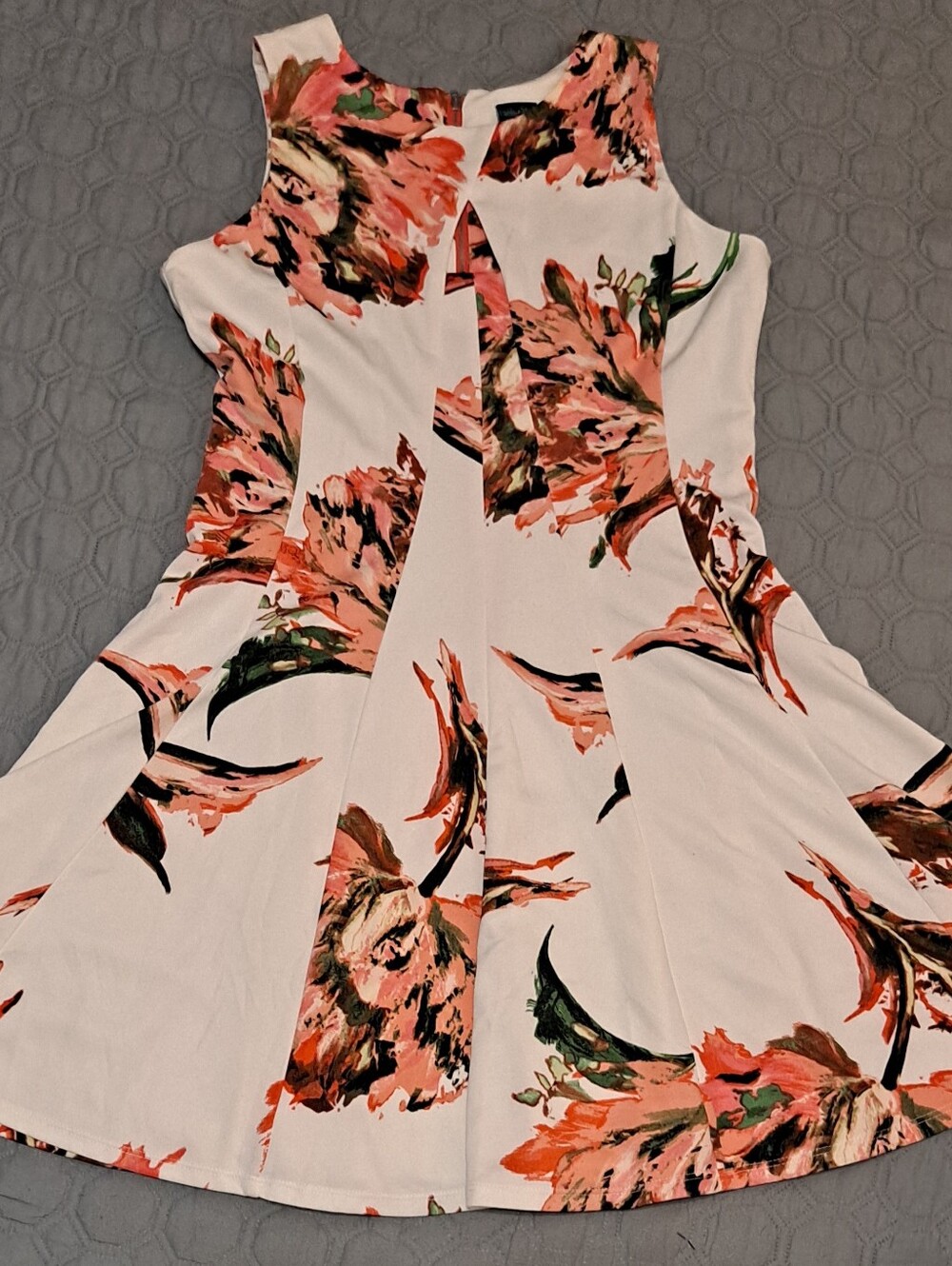 Gabby Skye Sleeveless White Floral Fit-and-Flare Dress Sz 14